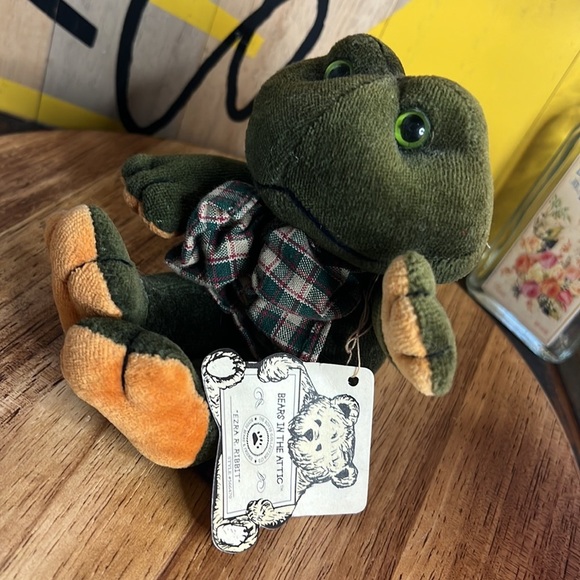 Ezra R. Ribbit 6.5 Plush Frog  Bears in the Attic Collectible style #566470 - Picture 4 of 13